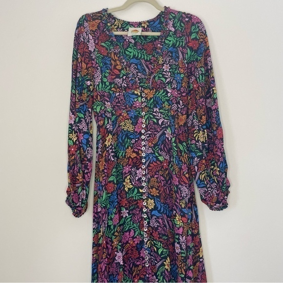 NWOT: Farm Rio Tropical Garden Viscose Long Sleeve Midi Dress. Size XS. - Picture 2 of 6